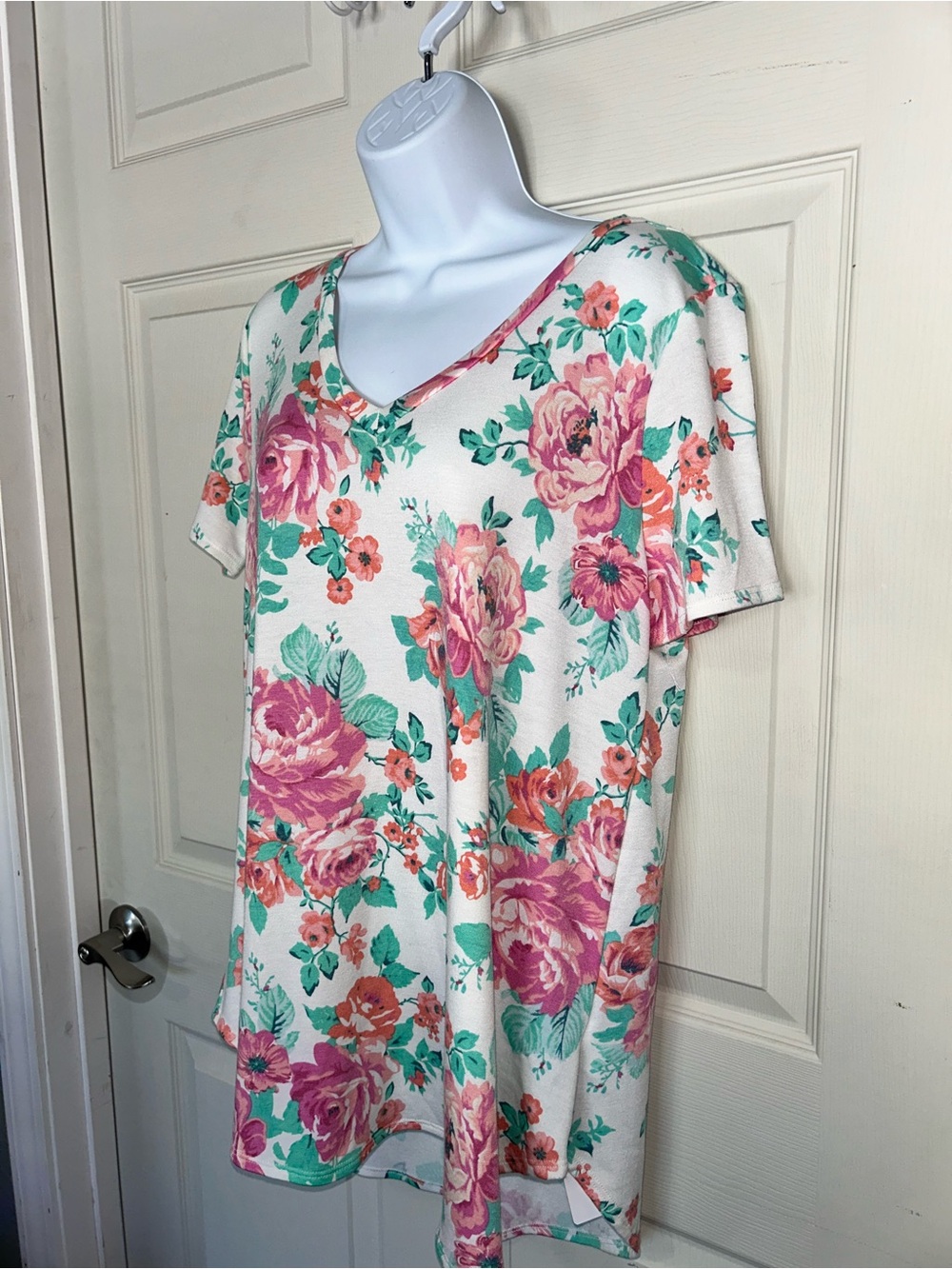 Honeyme Cream Floral V-Neck Tunic with Pink and Green Roses